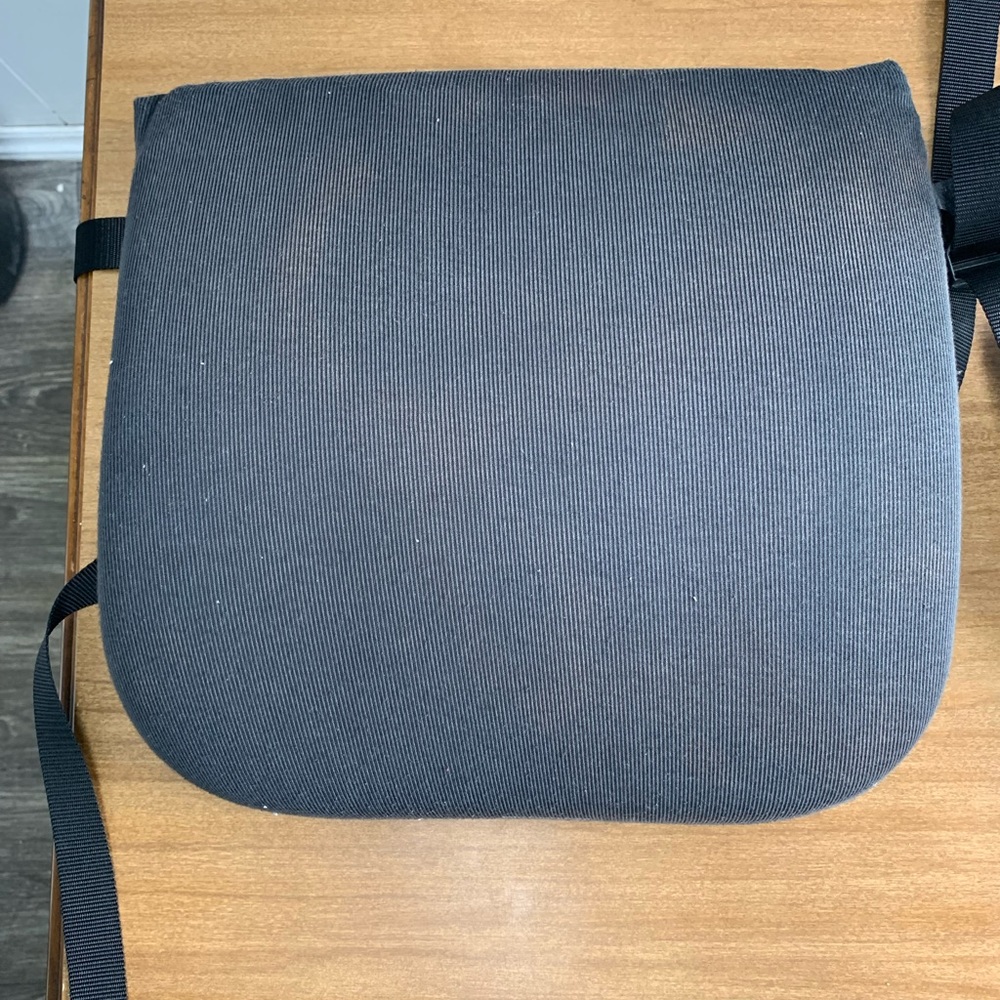 Kensington memory foam backrest